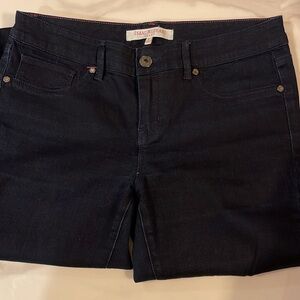 Women’s Los Angeles, black jeans